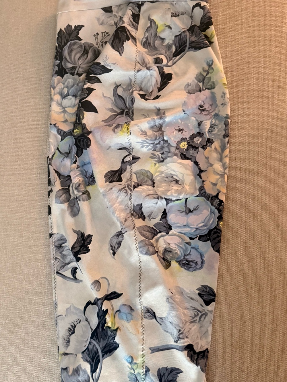 Sportmax Floral Pencil Skirt in Cream, Gray and Soft Blue